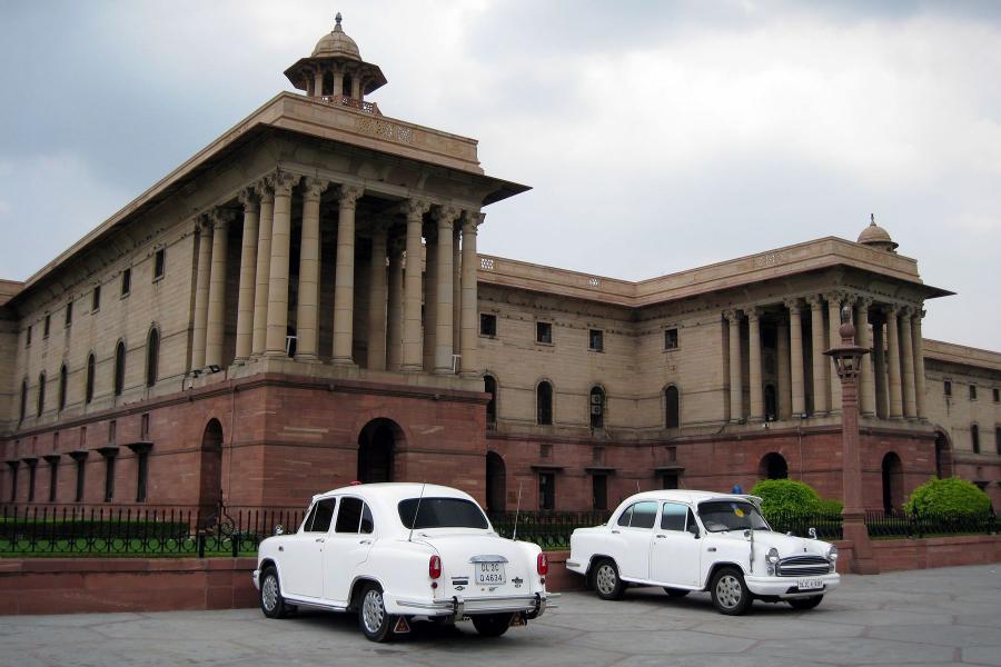  Hindustan Ambassador Grand Government 2003 года  (фото 1 из 1)